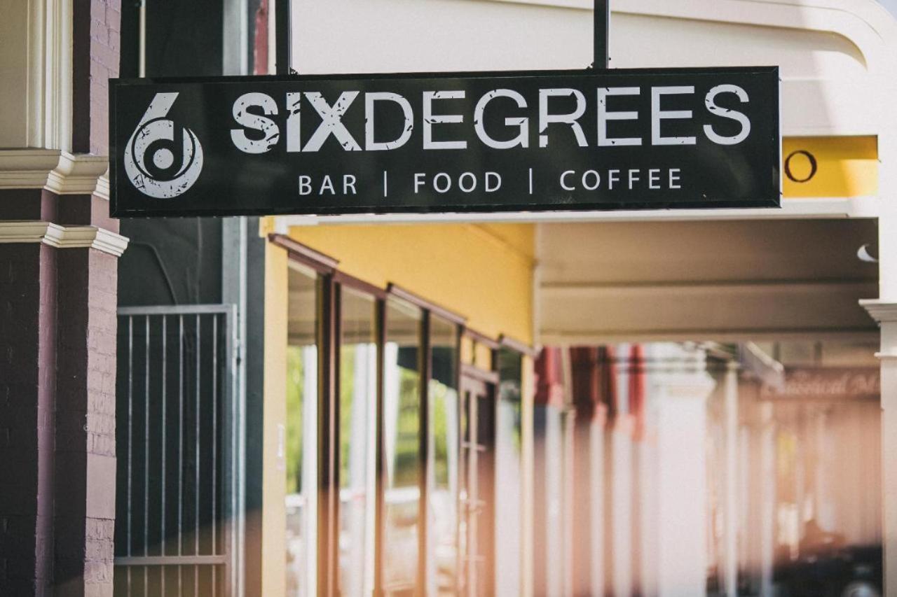 אולבני Six Degrees Boutique Hotel מראה חיצוני תמונה