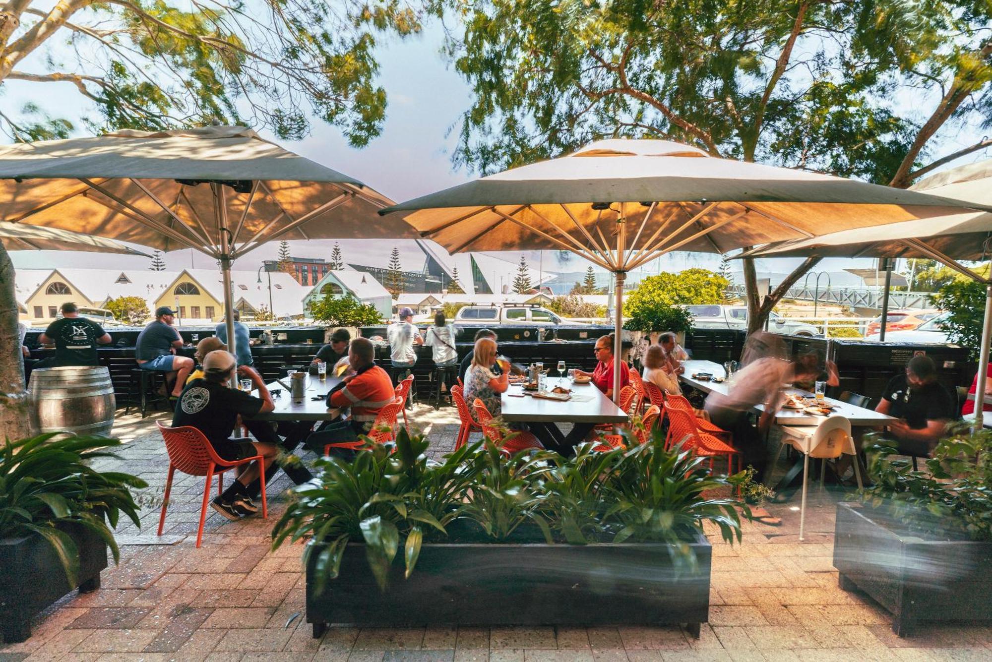 אולבני Six Degrees Boutique Hotel מראה חיצוני תמונה