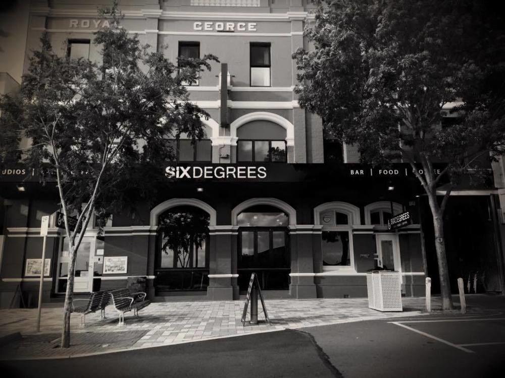 אולבני Six Degrees Boutique Hotel מראה חיצוני תמונה